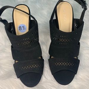 BRAND NEW ...Me Too Black Felt Cutout Wedges 8.5